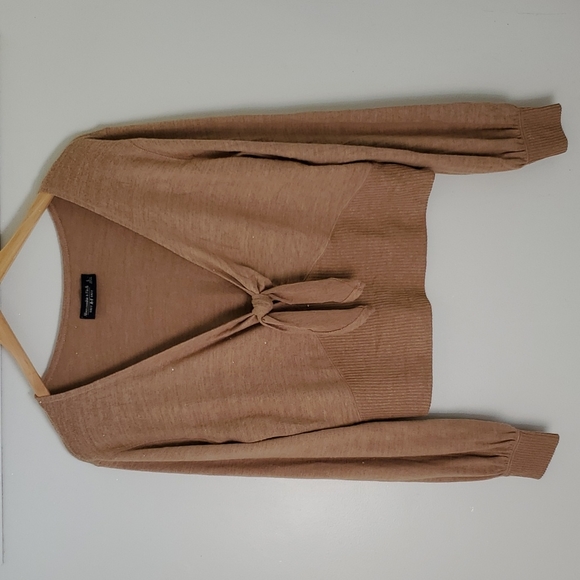 Abercrombie & Fitch Soft Cozy Deep Cut Front Tie Top Size Large - Picture 2 of 6